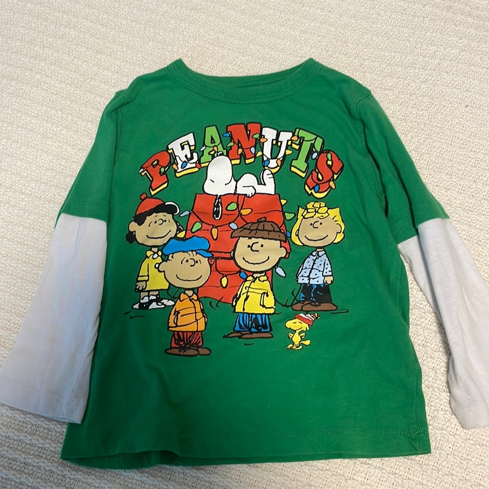 Peanuts Christmas Green and white long sleeve T-shirt
